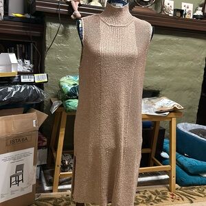 Worthington metallic mock neck tunic top in rose gold